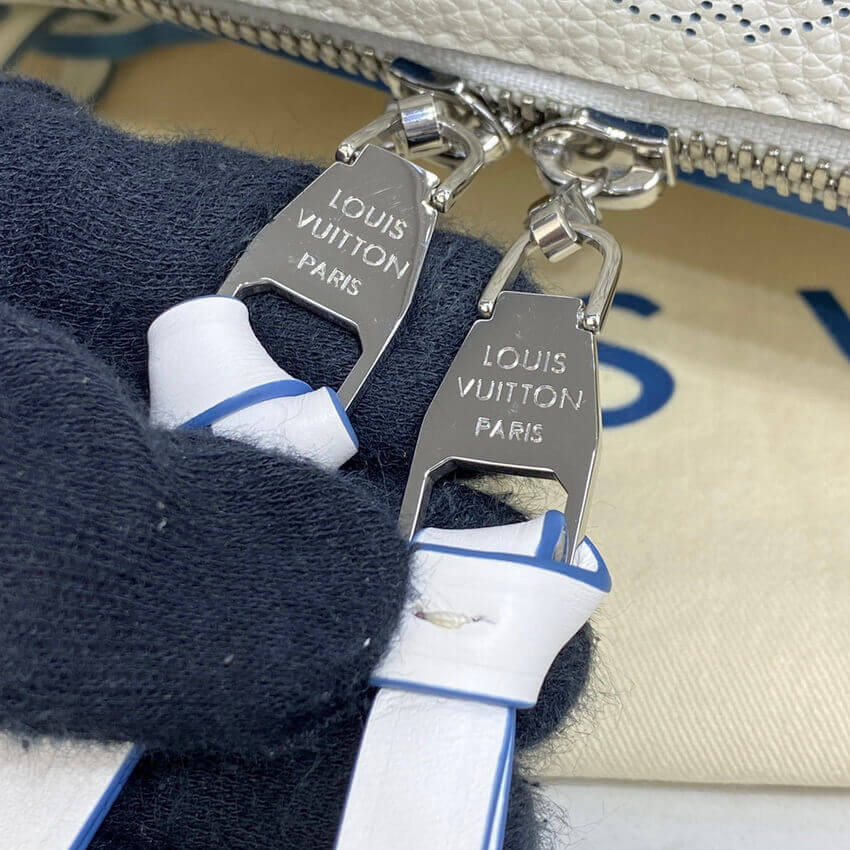 Louis Vuitton Beaubourg Hobo MM M58482 White