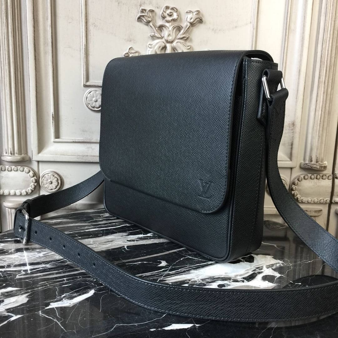 Louis Vuitton Taiga Leather Ardoise Roman PM M30619