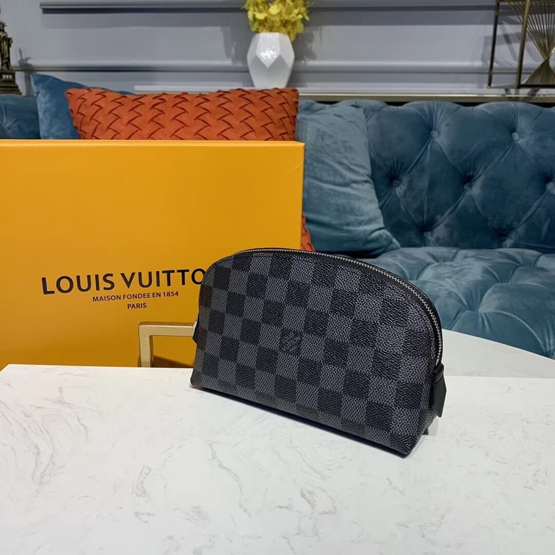 Louis Vuitton Damier Graphite Cosmetic Pouch M60024