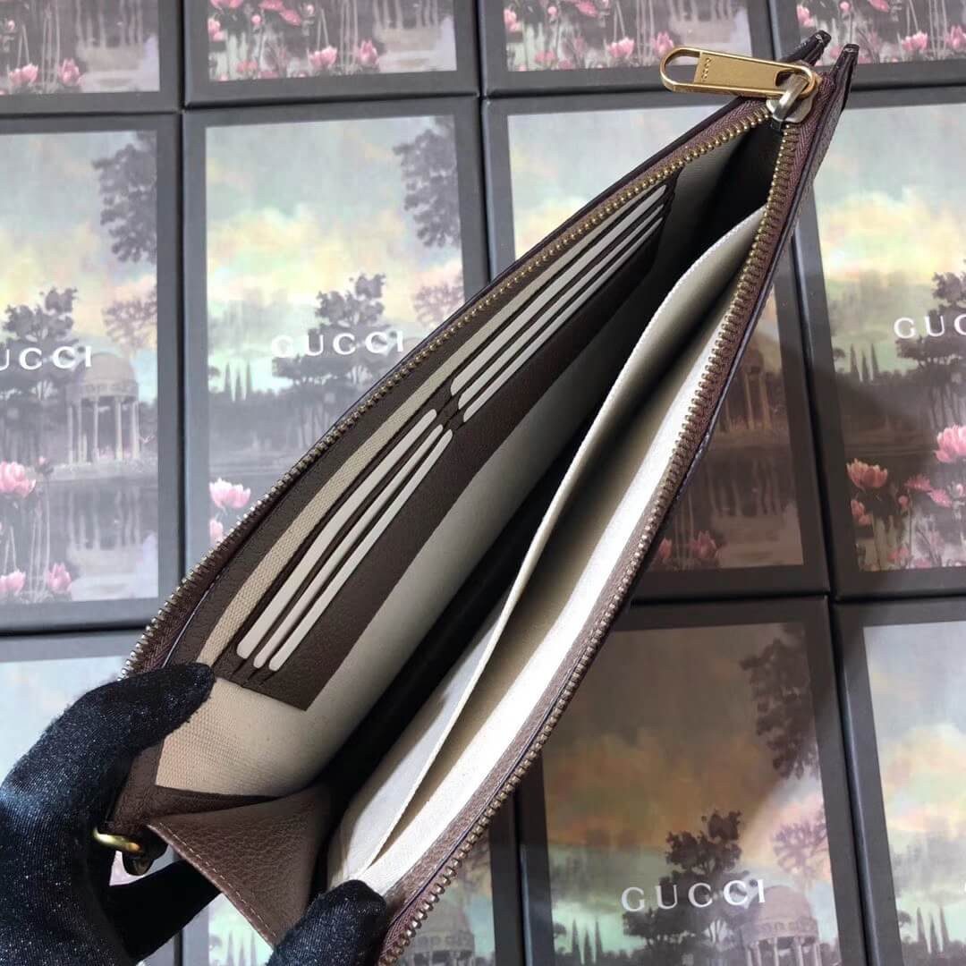 Gucci GG Supreme Pouch With Three Little Pigs 557697