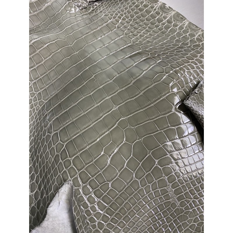 Hermes makes exclusive leather glossy American alligator: Turtle dove gray ~ KL19