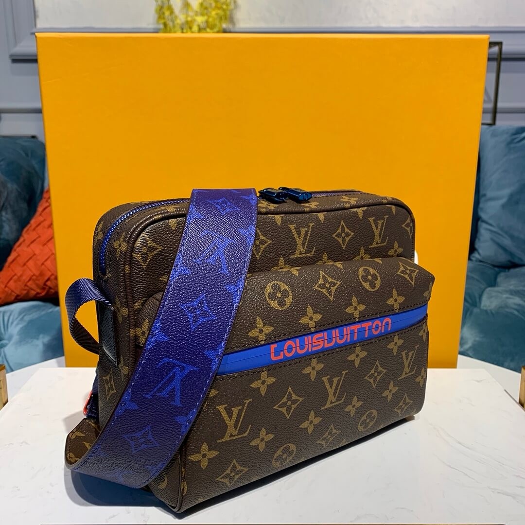 Louis Vuitton Monogram Messenger PM M43843