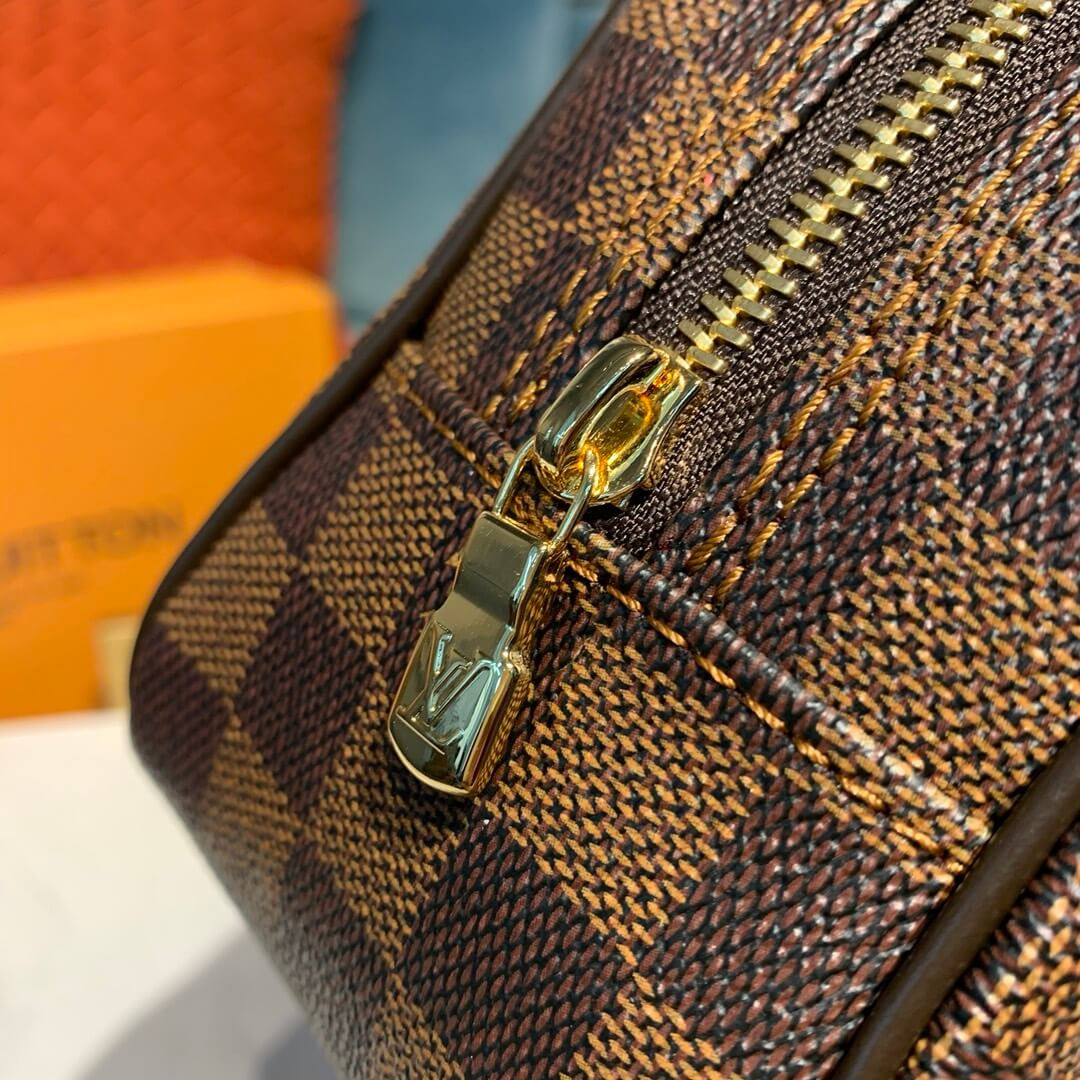 Louis Vuitton Damier Ebene Canvas Toiletry Bag 25 N47624