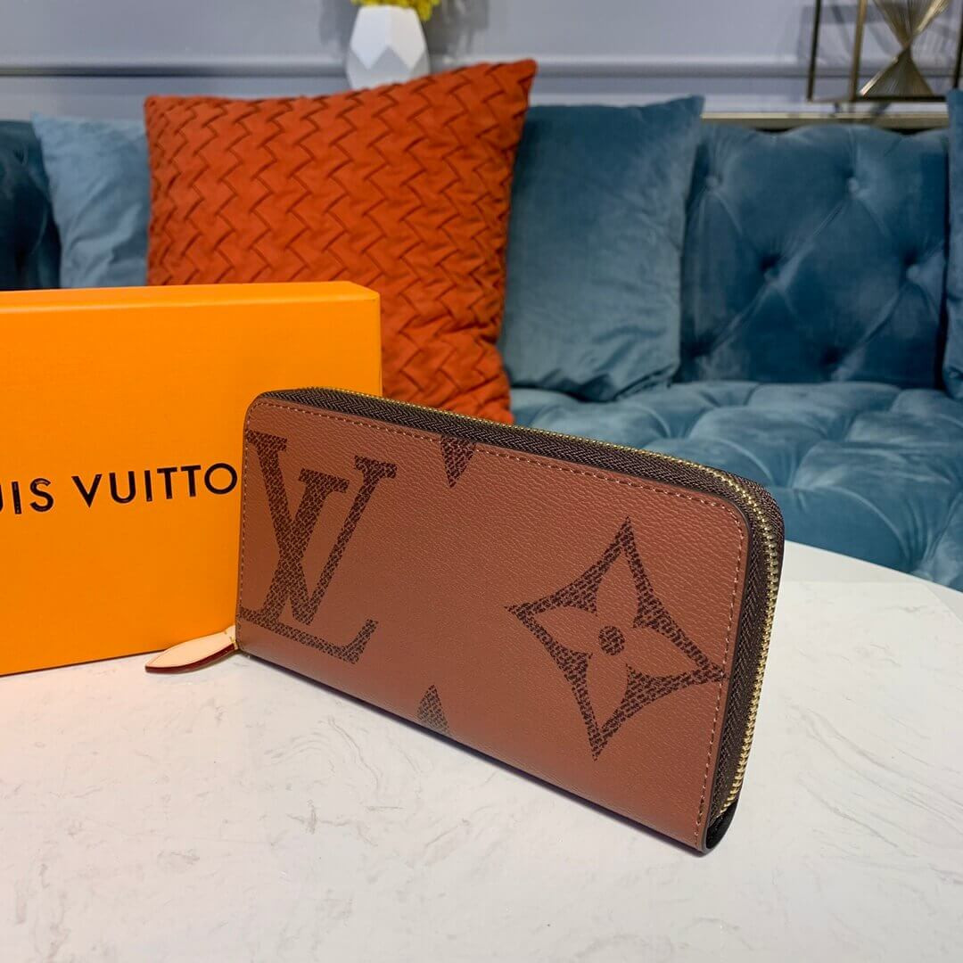 Louis Vuitton Monogram Giant Canvas Zippy Wallet M67687