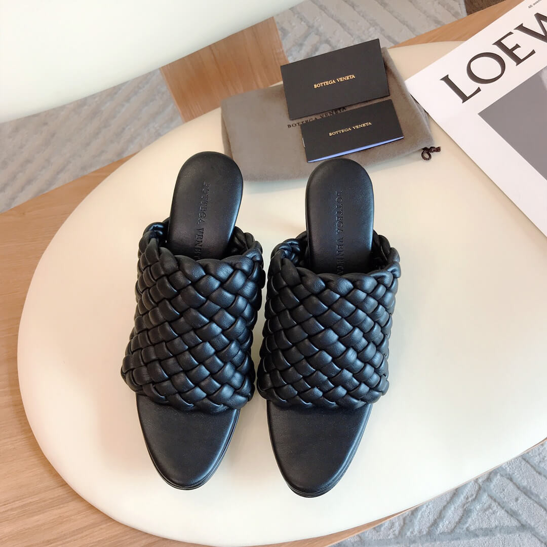 Bottega Veneta BV Curve Sandals 621340 Black