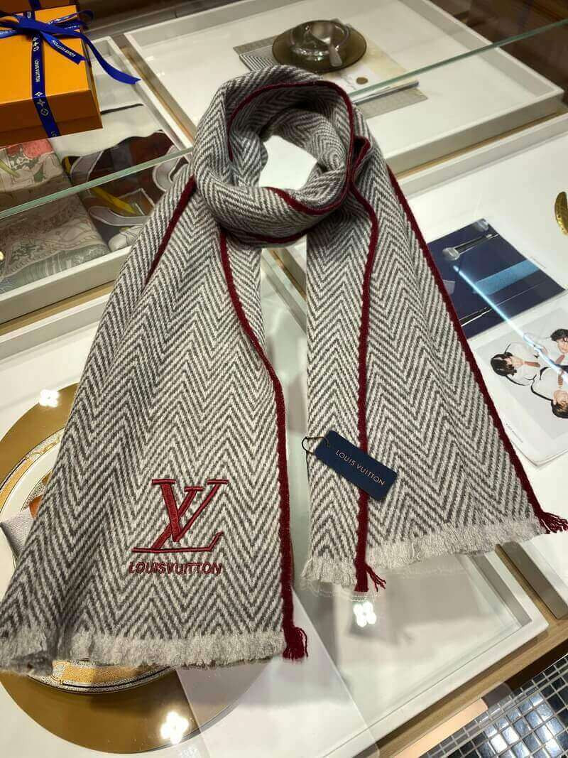 Louis Vuitton Cashmere Scarf M71040