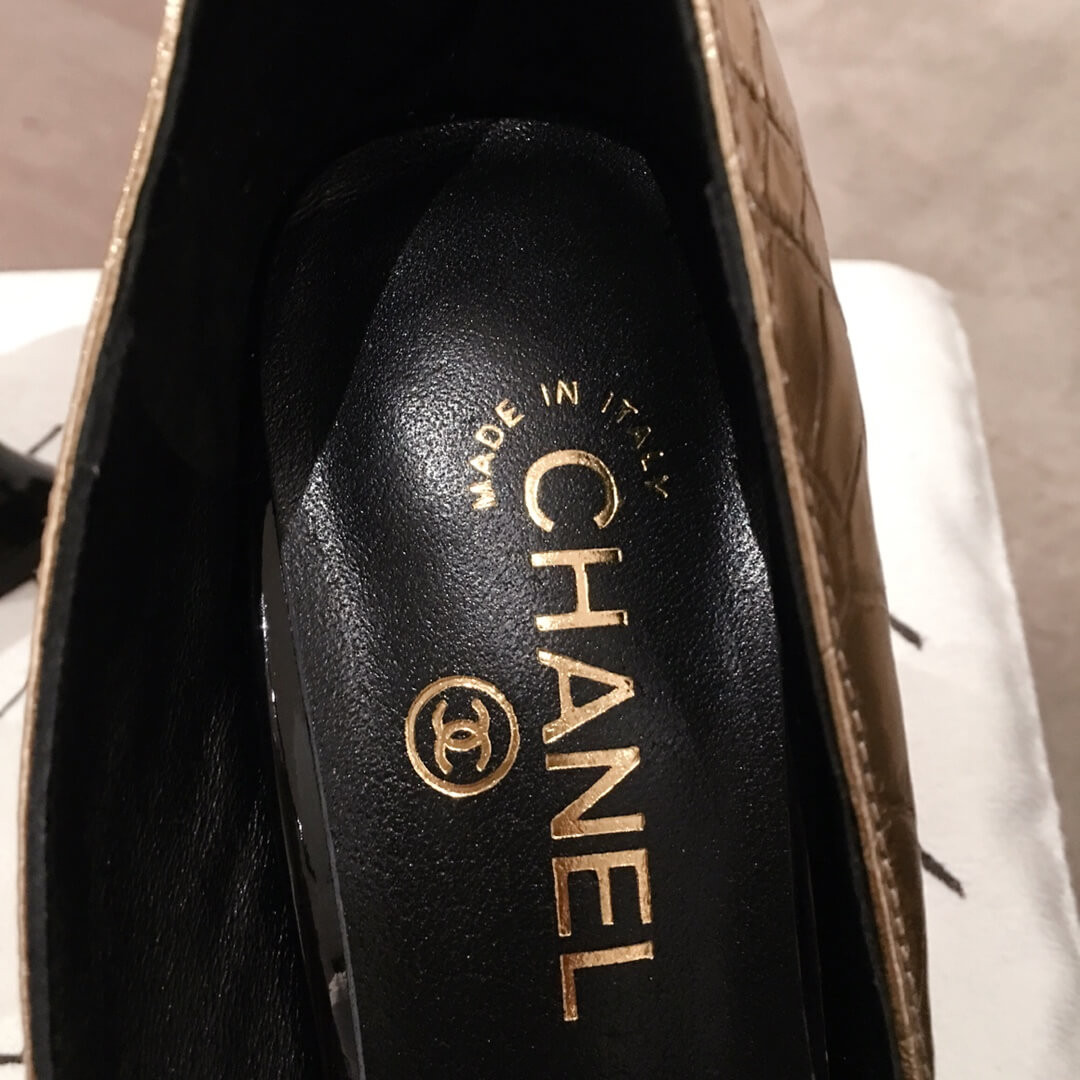 Chanel Crocodile Patent Pumps G35827