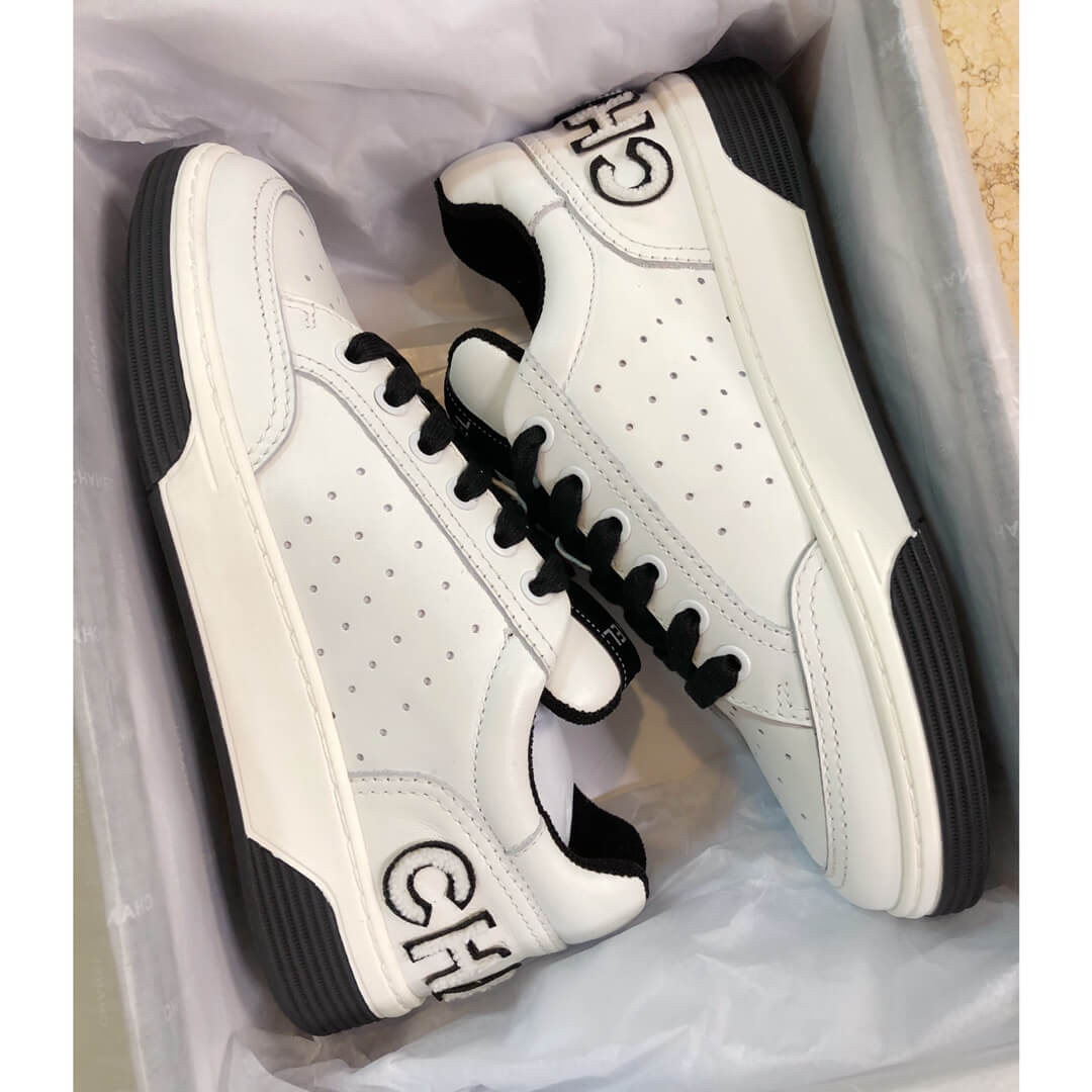 Chanel Rainbow Sneakers G35934 White / Black