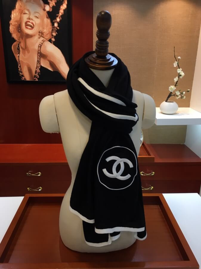 Chanel Cashmere Wool Sequins CC Stole A52032