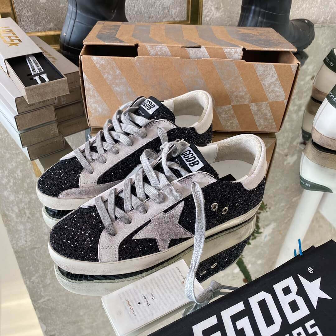 Golden Goose Superstar Sneaker WZ267