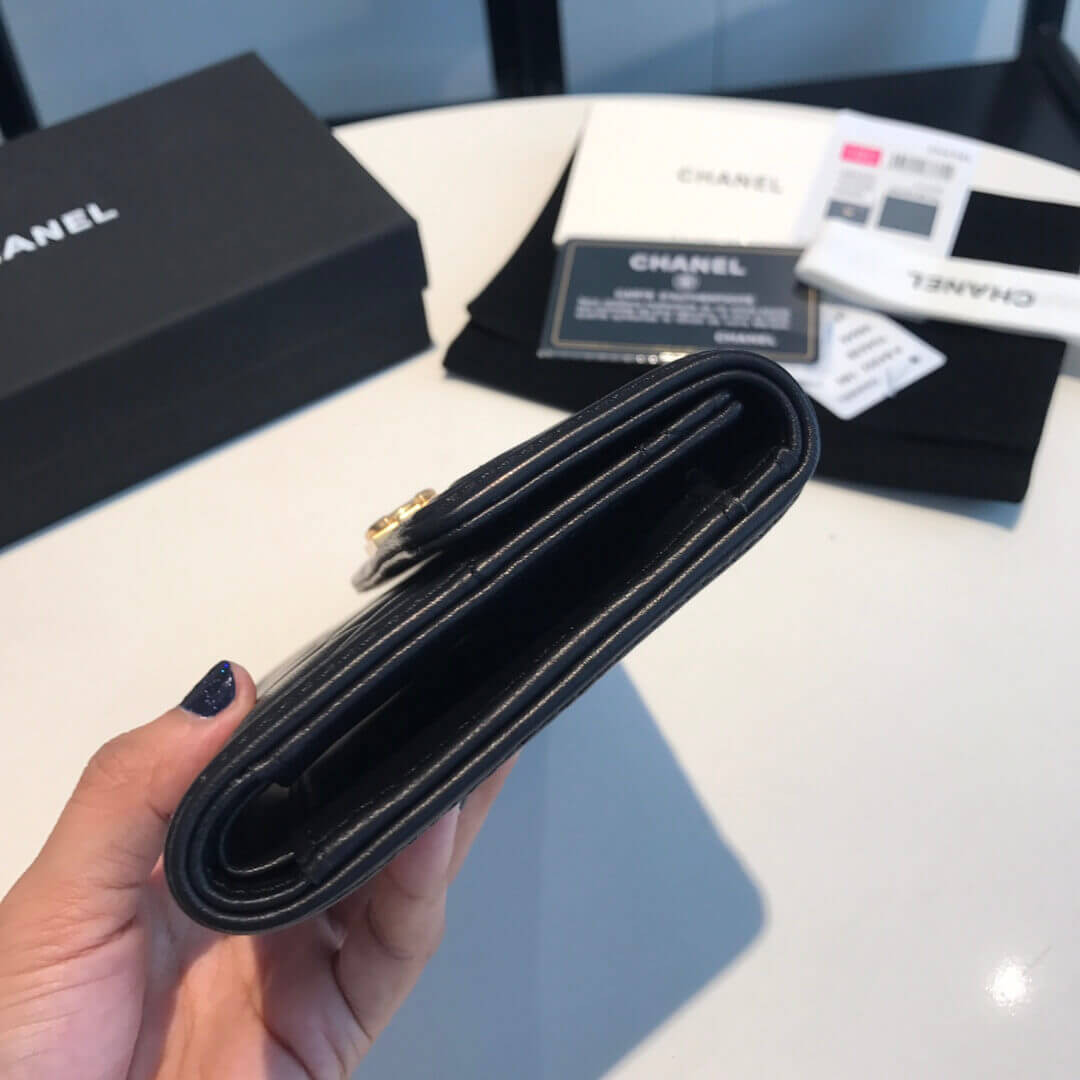 Chanel Lambskin Boy Flap Wallet A84302