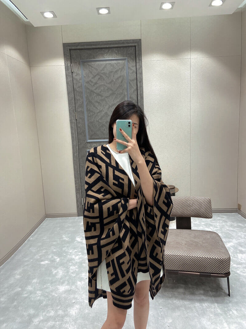 Fendi Multicolour Wool And Viscose Shawl FXT251