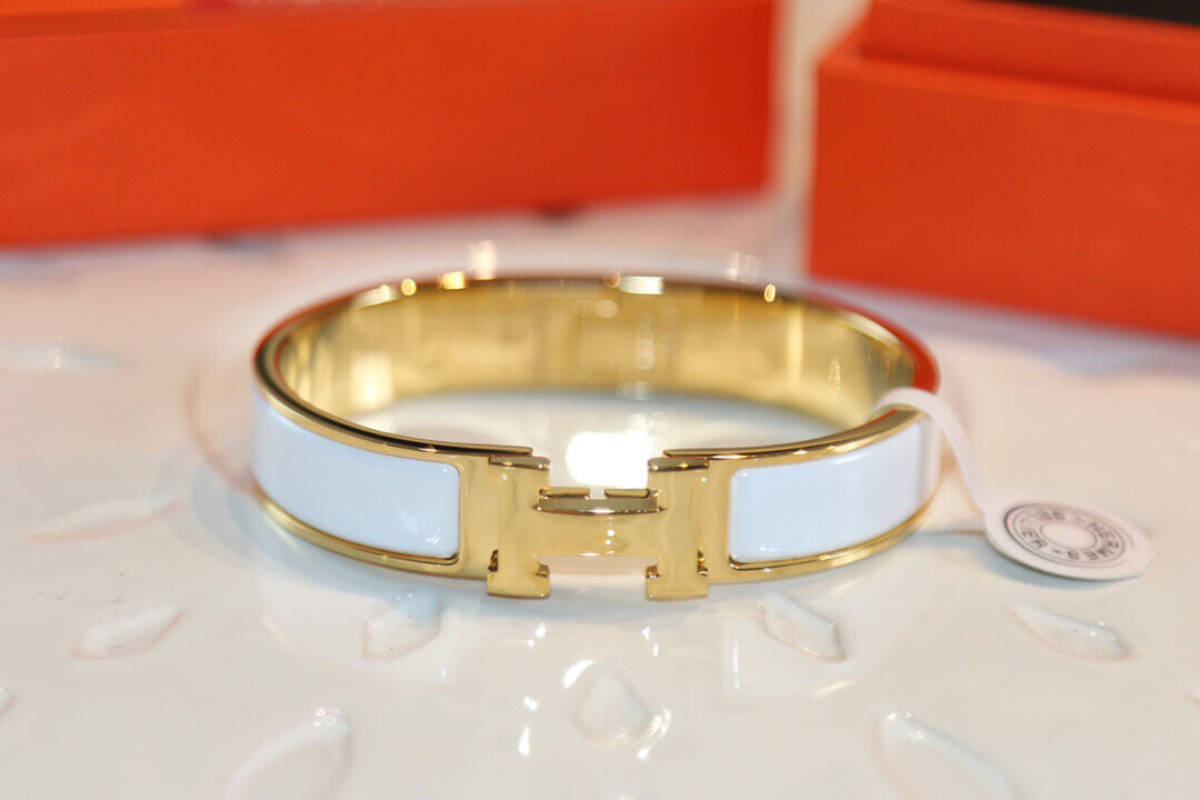 Hermes Narrow Clic H Bracelet In White