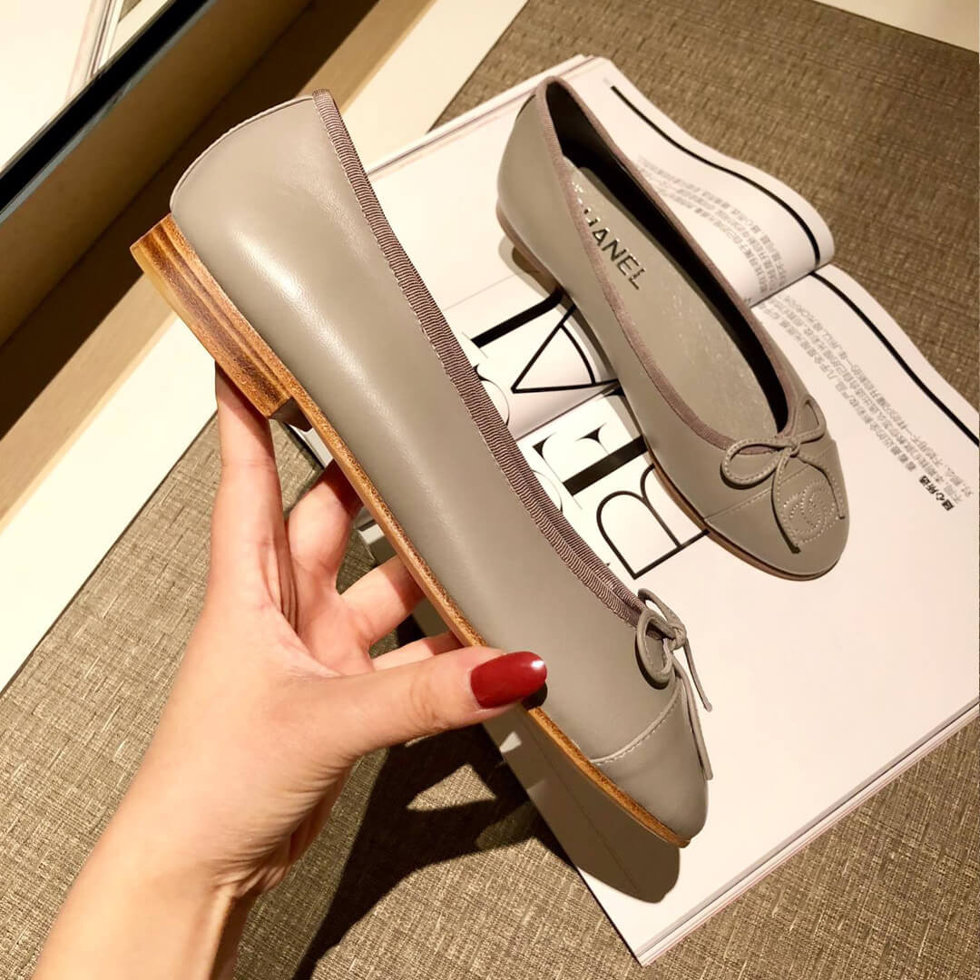 Chanel Leather CC Cap Toe Ballerinas G02819