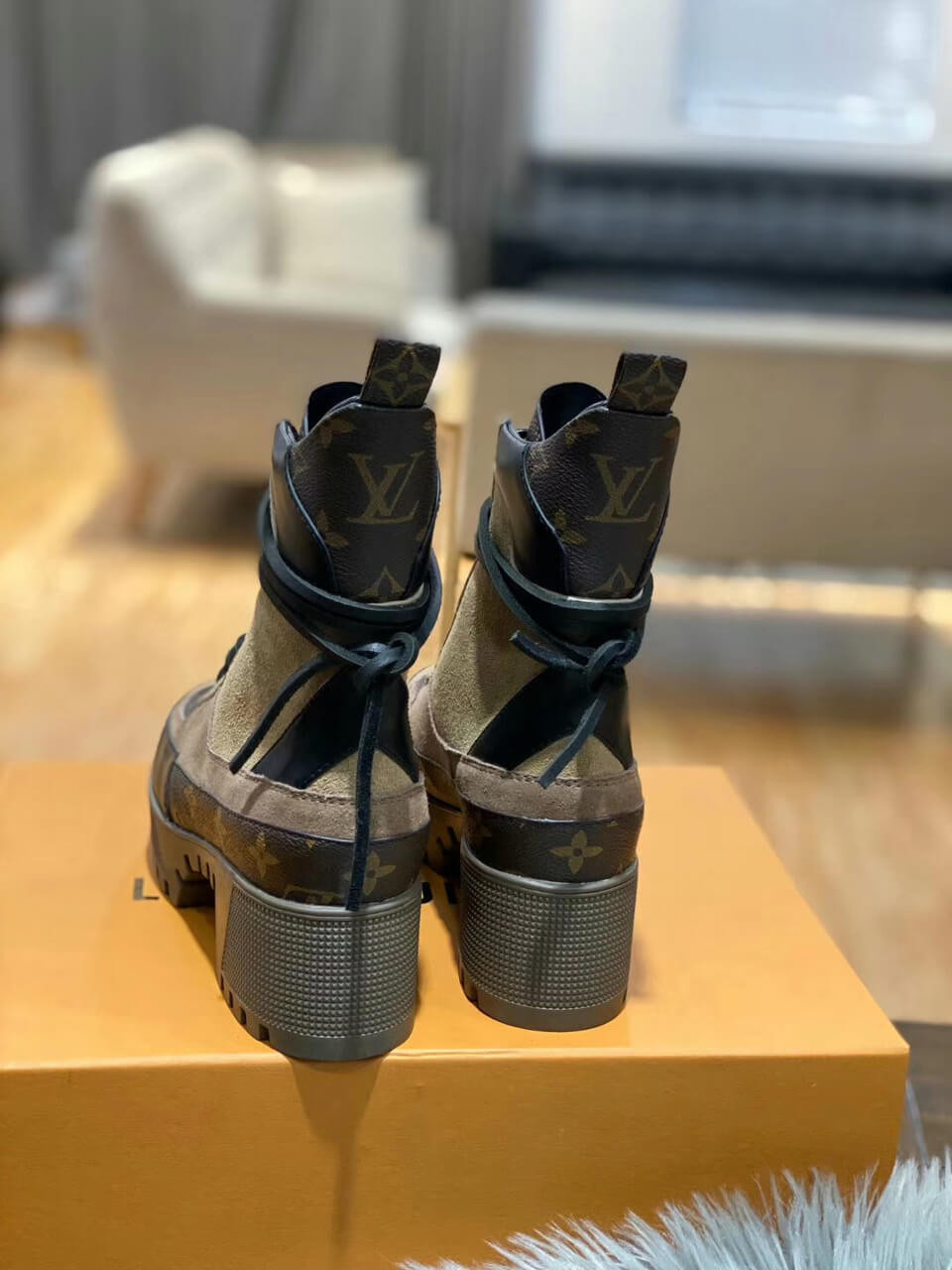 Louis Vuitton Laureate Desert Boot 1A4XXZ