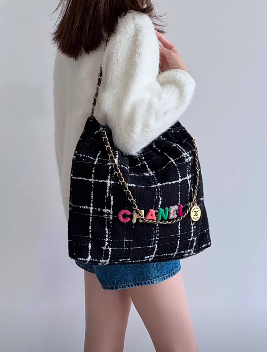 Chanel 22 Small Handbag AS3260 in Multicolor Tweed