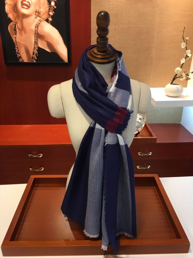 Burberry Check Wool Scarf 3743