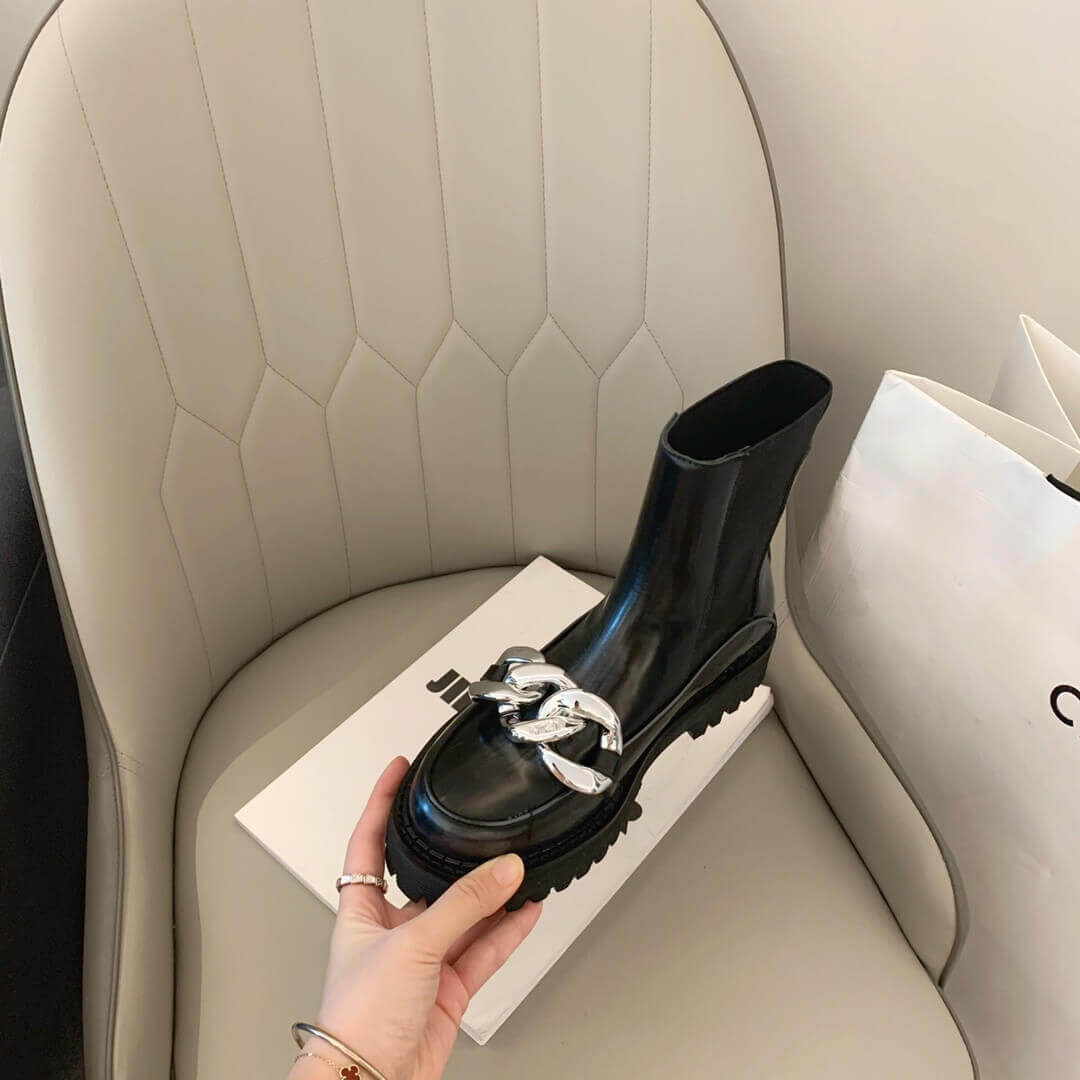 N°21 Chunky Chain-Embellished Ankle Boots Black