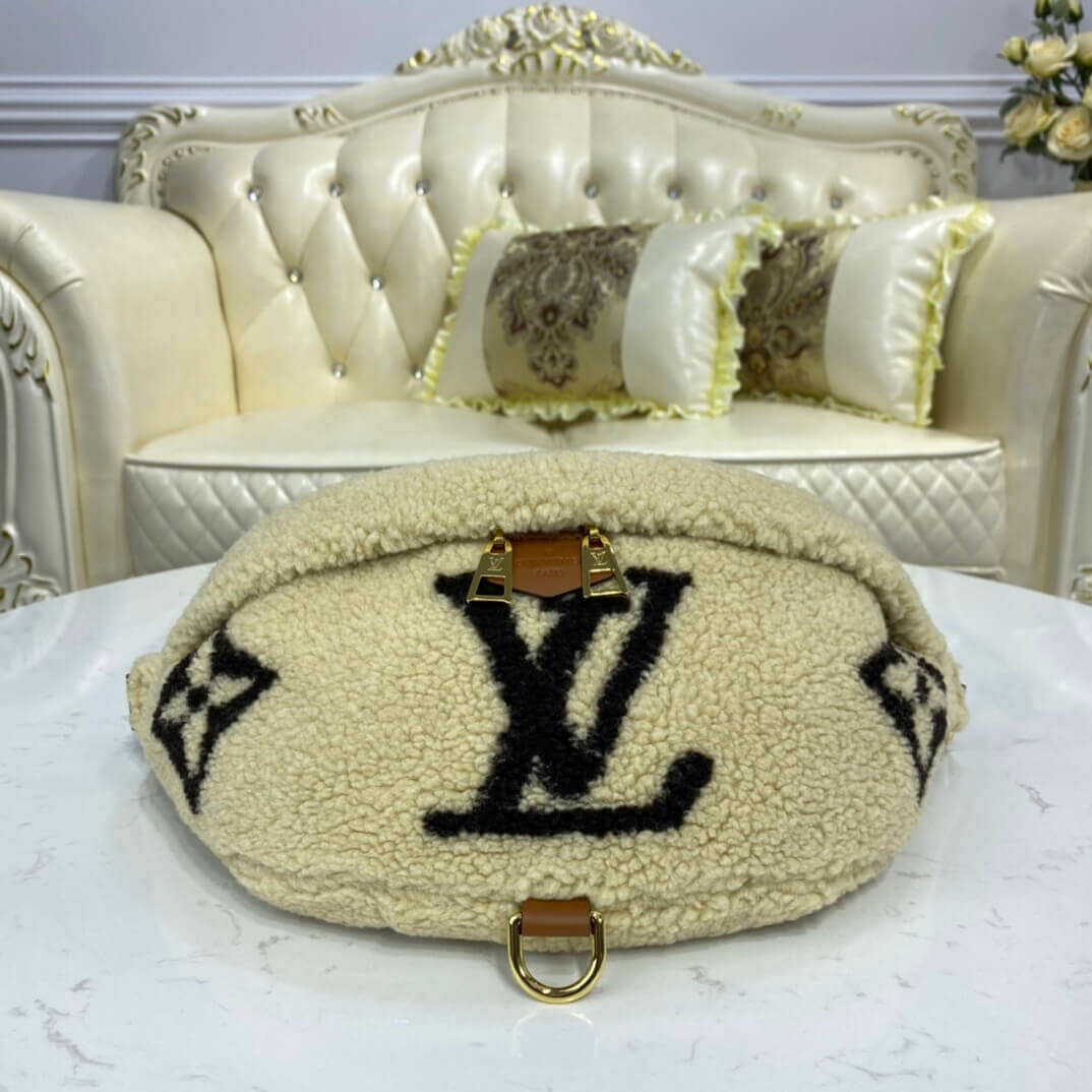 Louis Vuitton Bumbag M55425