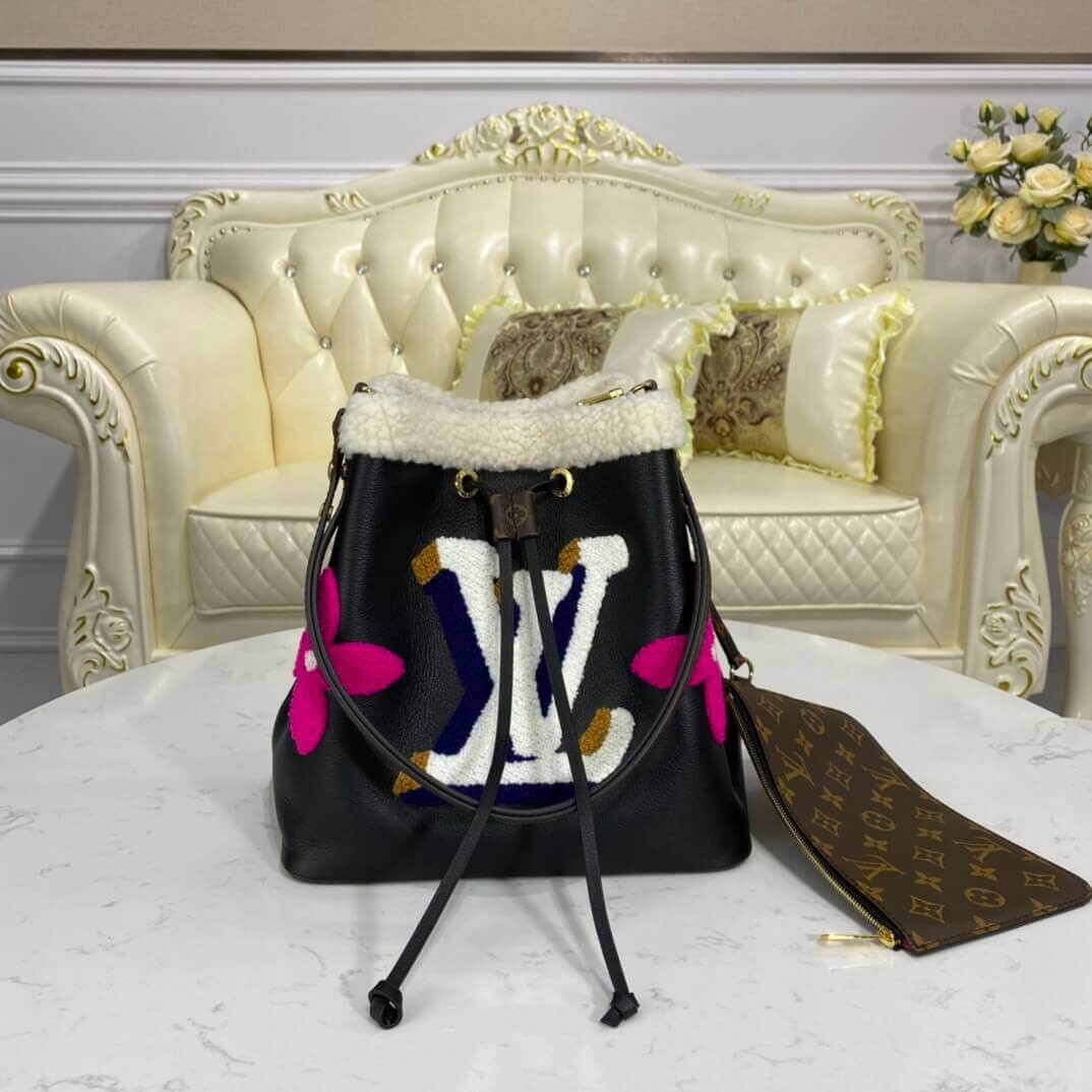 Louis Vuitton Neonoe MM M56963 In Leather and Shearling