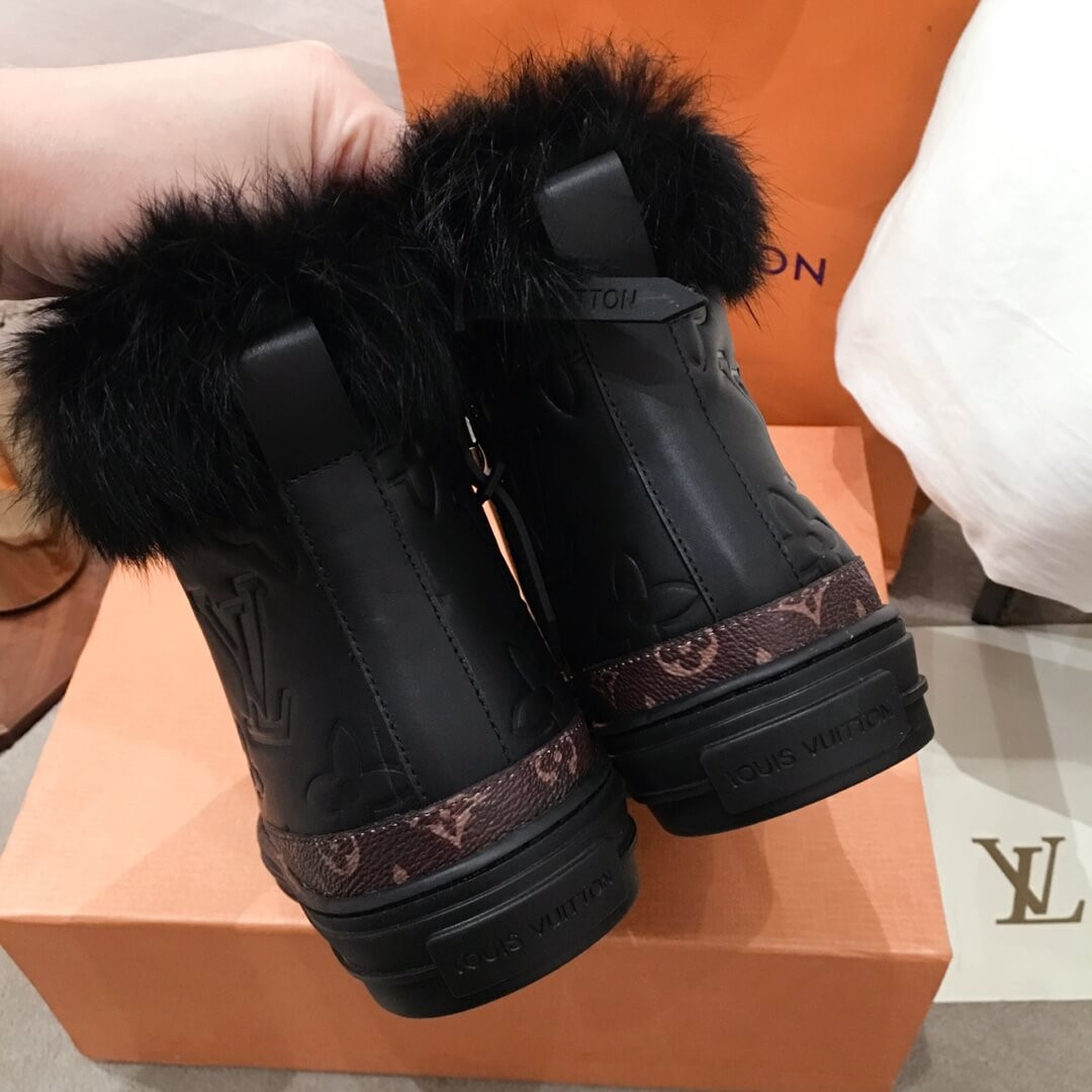 Louis Vuitton Fur Lined Sneaker 5C3137