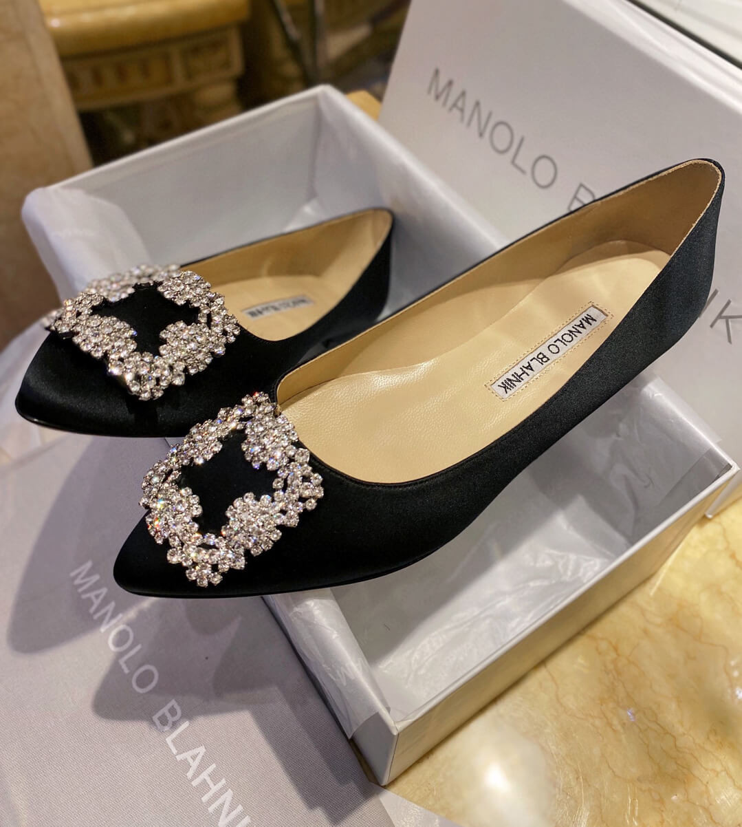 Manolo Blahnik Hangisi Flat