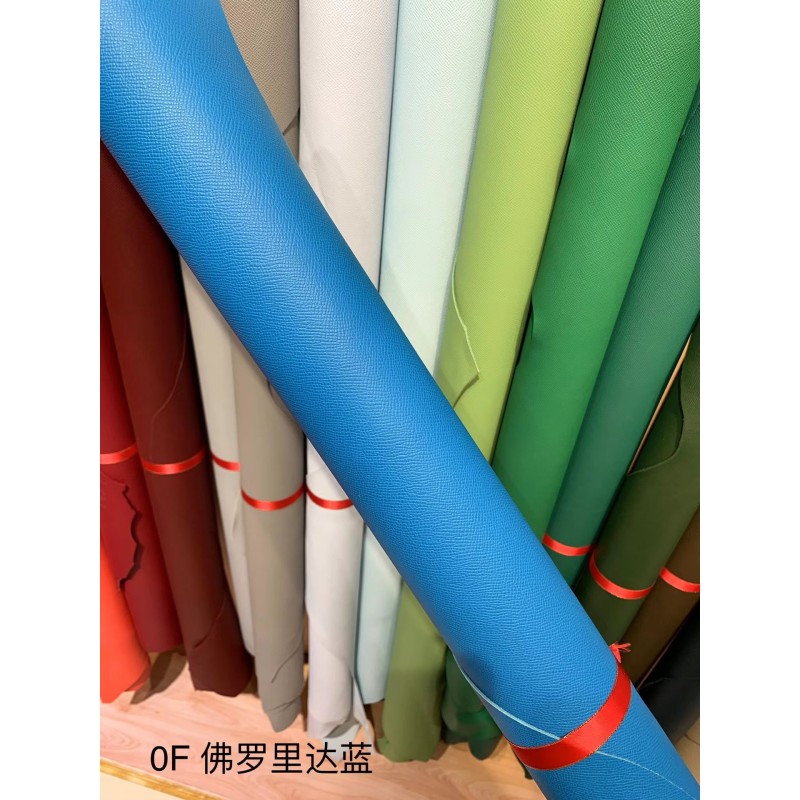 Hermes makes exclusive leather Togo calfskin: blue line