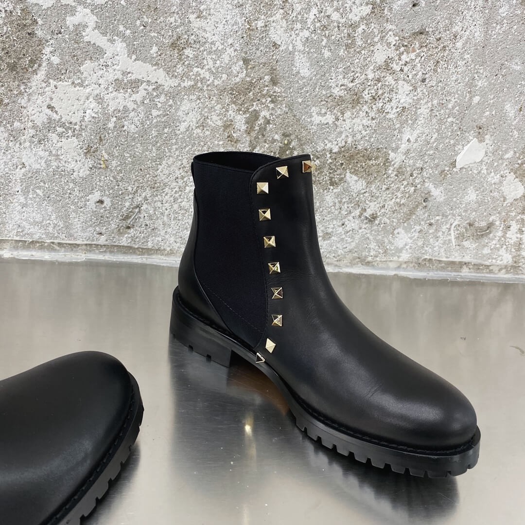 Valentino Garavani Rockstud Ankle Boot 20mm D47