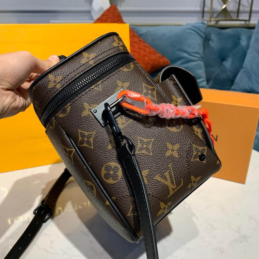 Louis Vuitton Monogram Canvas Camera Bag M61118