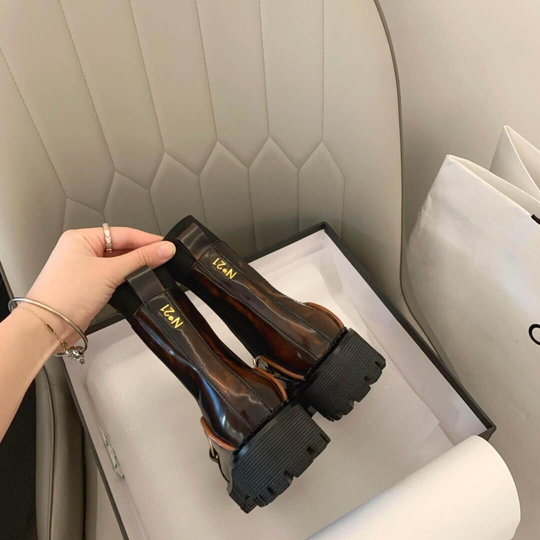 N°21 Chunky Chain-Embellished Ankle Boots