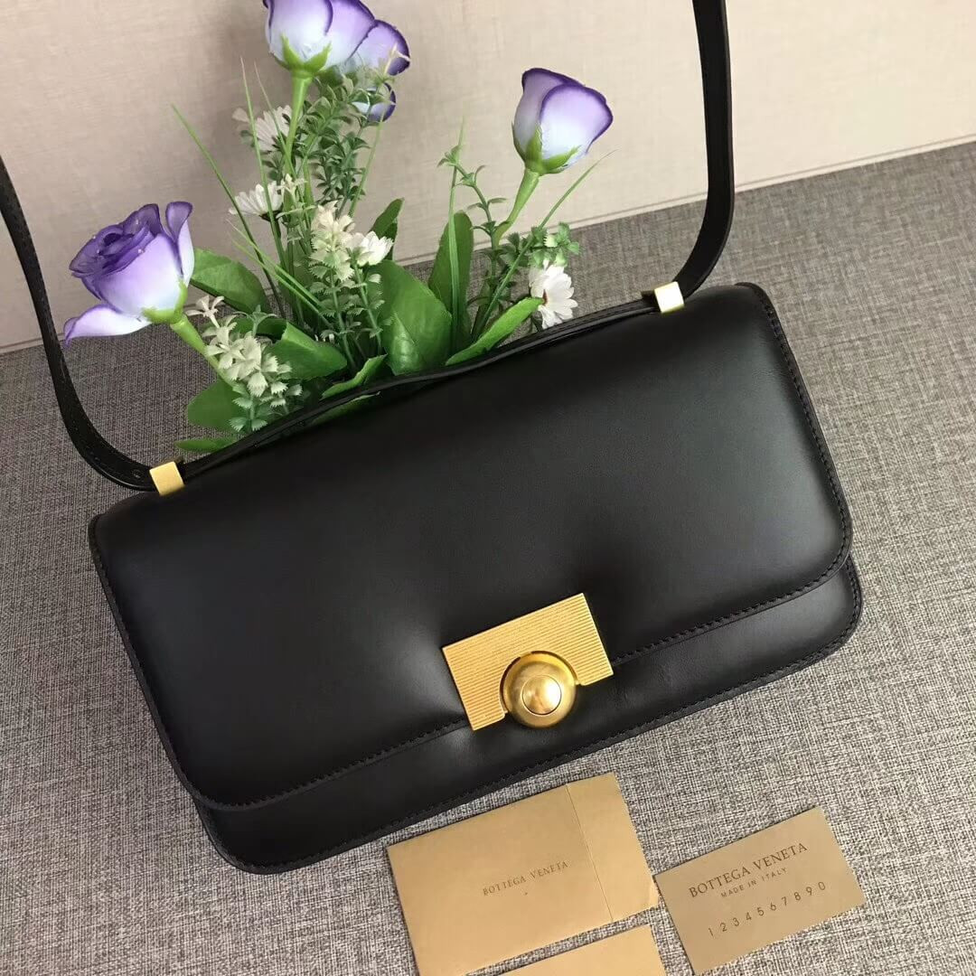 Bottega Veneta Smooth Leather Bv Classic Bag 578009