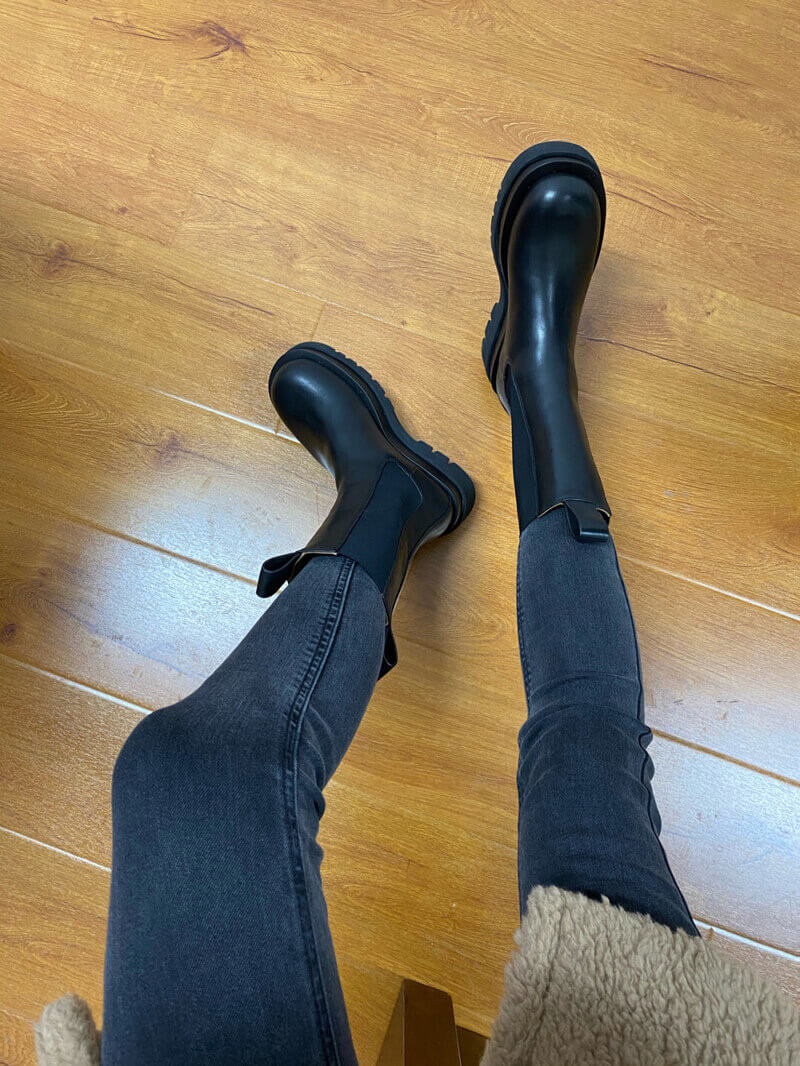 Bottega Veneta Black Lug Boots in Calfskin 592045