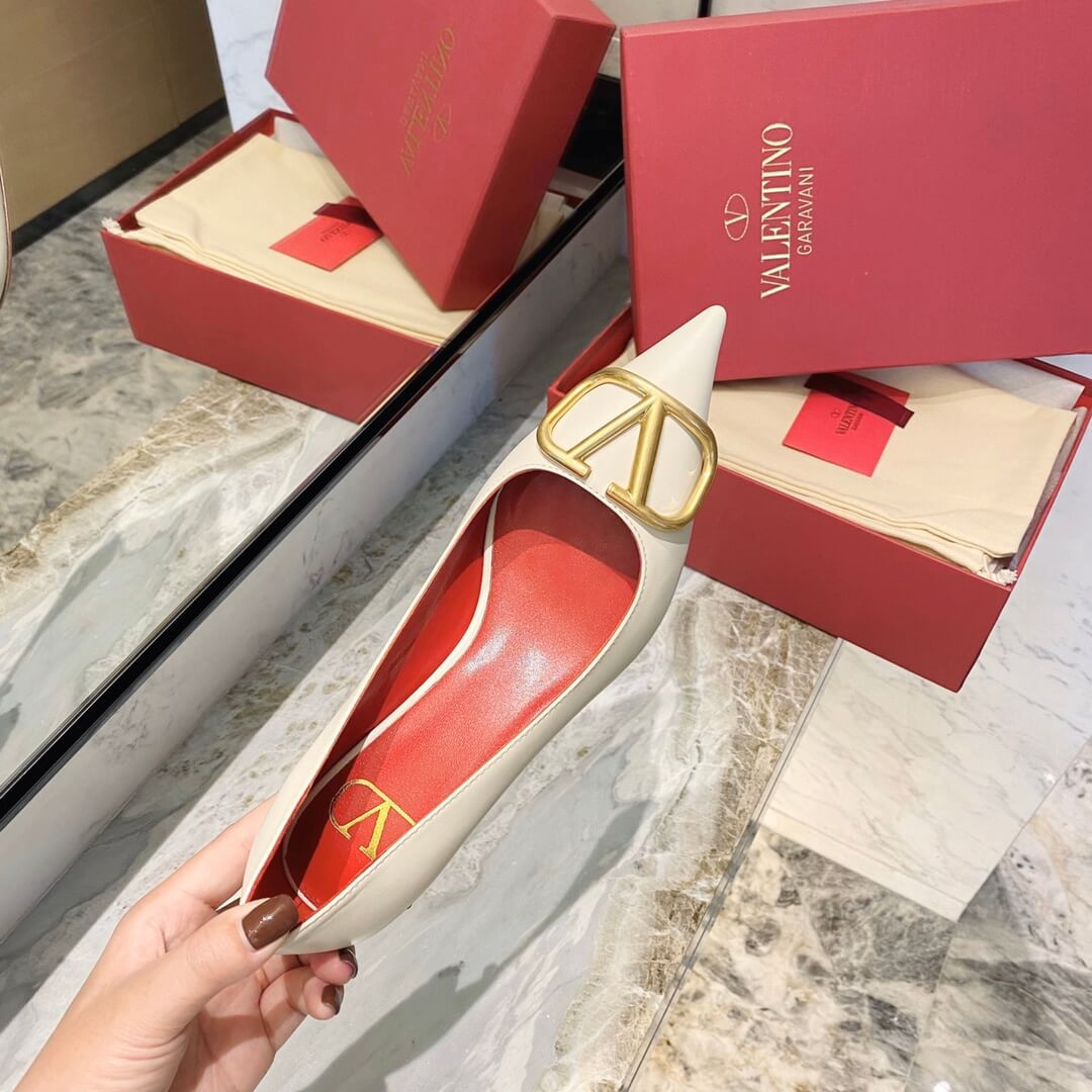 Valentino Garavani Vlogo Calfskin Pump 50mm TW2S0R77