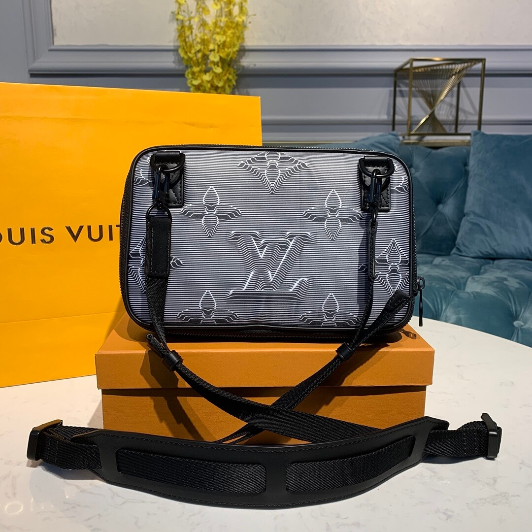 Louis Vuitton Expandable Messenger M55698