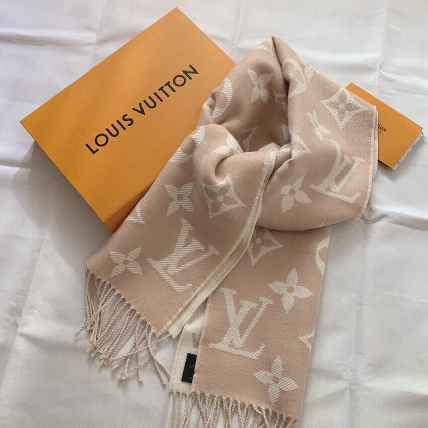 Louis Vuitton Simply LV Scarf M76966