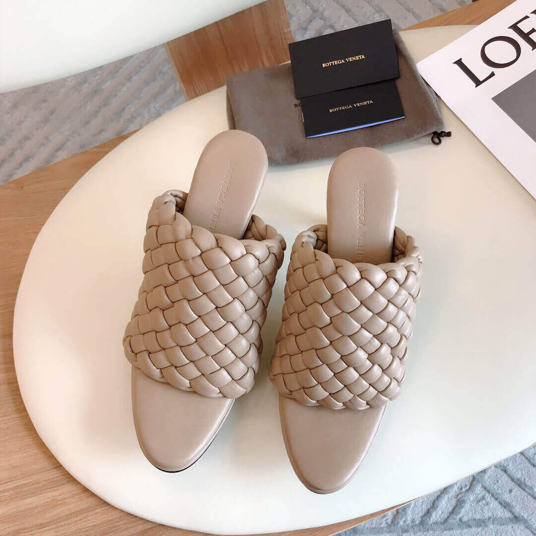 Bottega Veneta BV Curve Sandals 621340 Tapioca