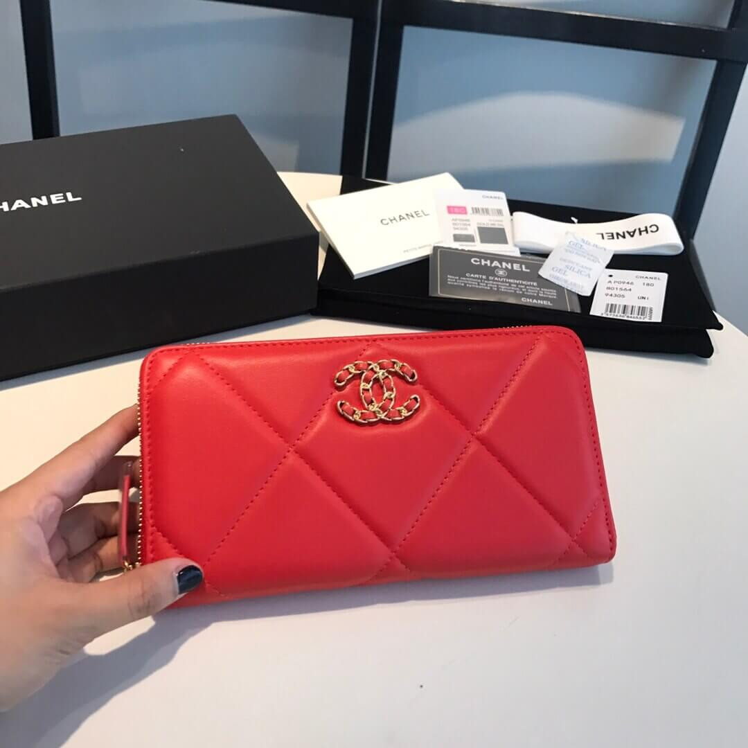 Chanel 19 Long Zipped Wallet AP0946