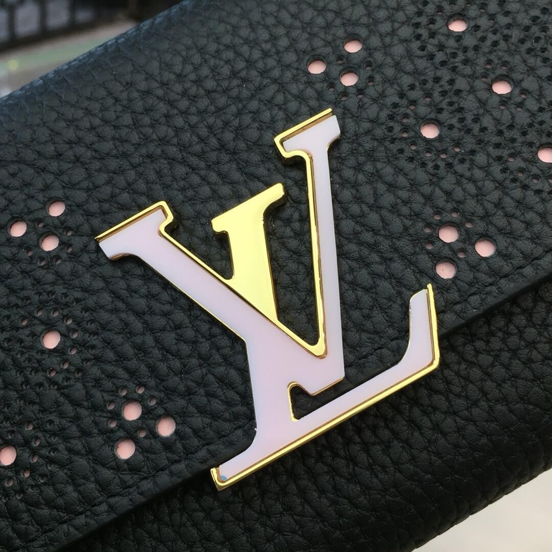 Louis Vuitton Taurillon Leather Capucines Wallet M62556