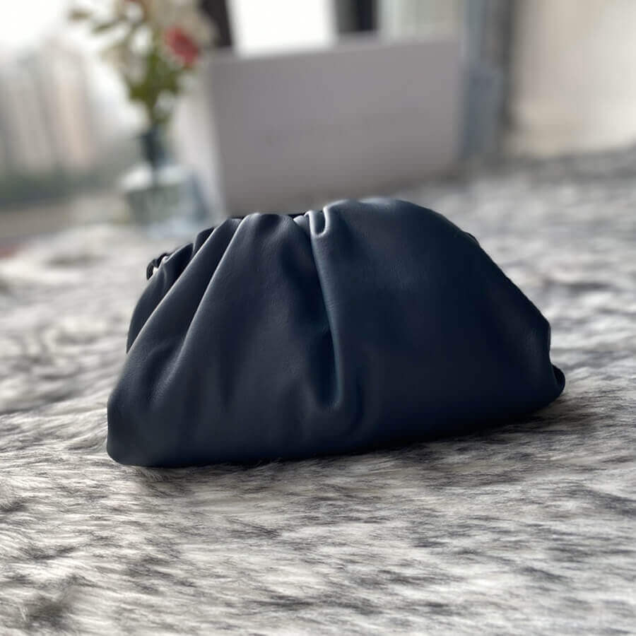 Bottega Veneta The Pouch 20 in Butter Calf Leather 570927