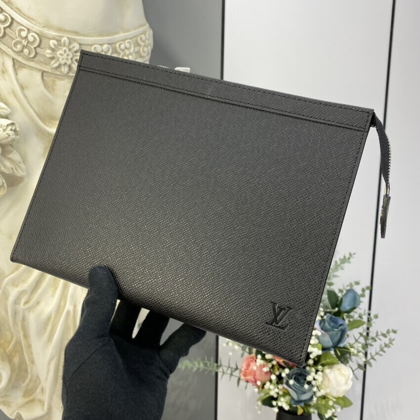 Louis Vuitton Taiga leather Pochette Voyage MM M30547