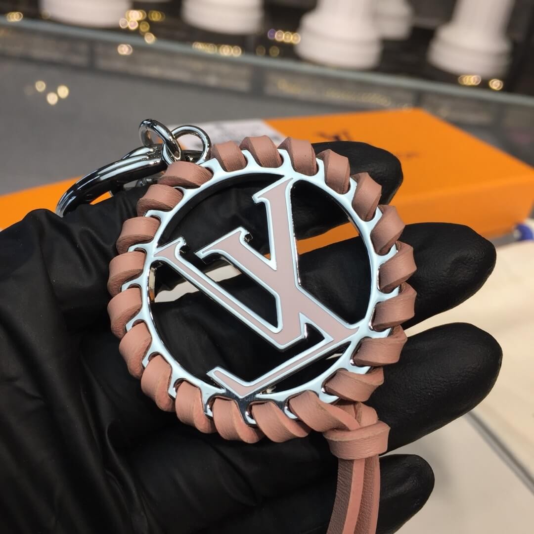 Louis Vuitton Very Bag Charm And Key Holder M63081