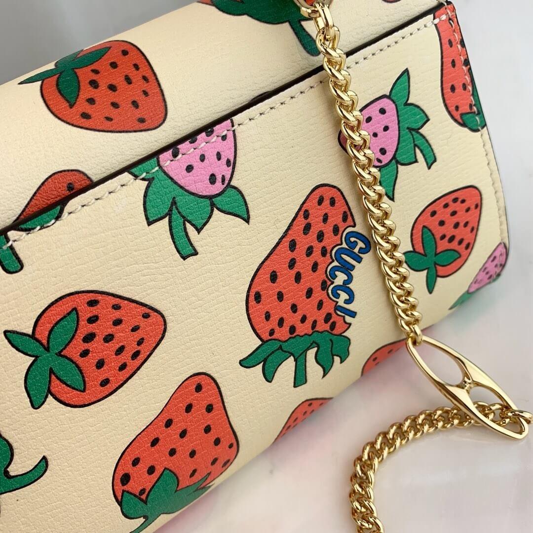 Gucci Zumi Strawberry Print Mini Bag 564718