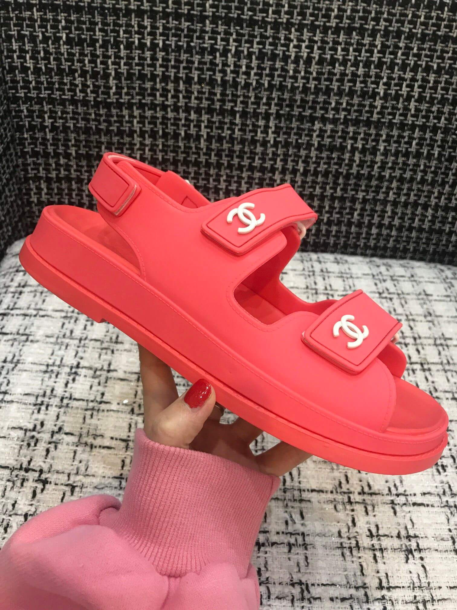 Chanel Velcro Sandals G31848 Rosy