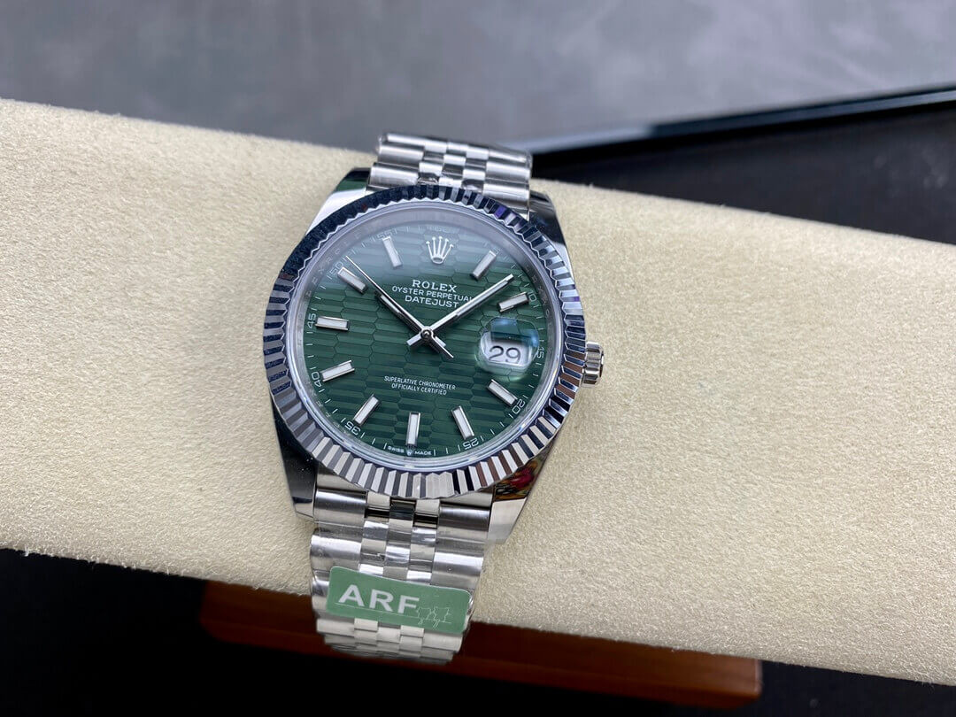 Rolex Datejust 41mm Green Motif Dial Jubilee Stainless Steel Automatic Fluted Bezel