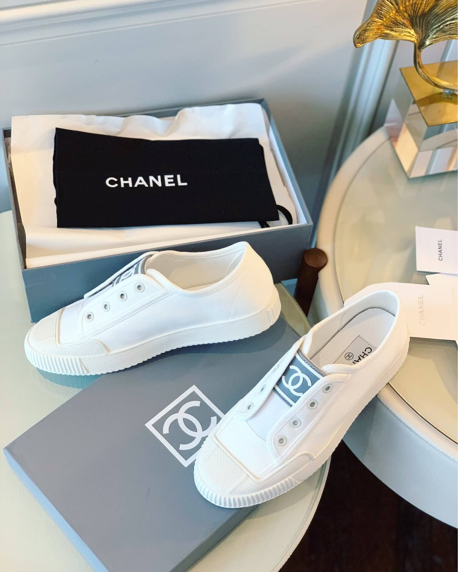 Chanel Vintage CC Logo Sneakers GS01287
