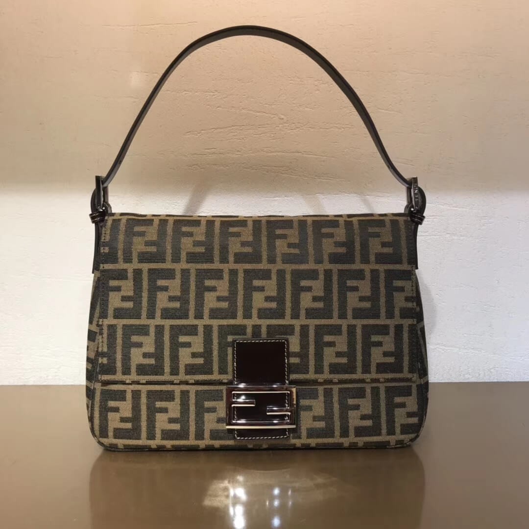 Fendi Vintage Mamma Baguette Zucca Shoulder Bag F02