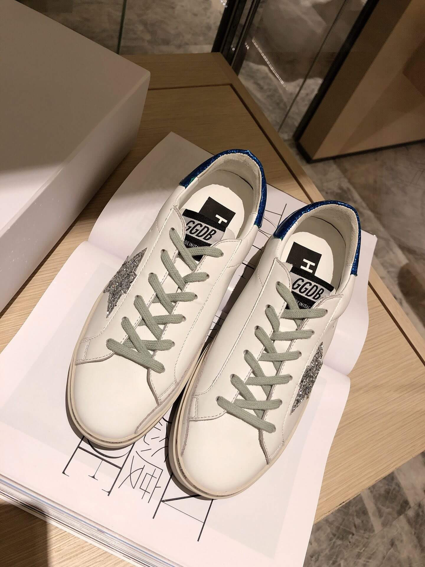 Golden Goose Hi Star Sneakers G36945-1