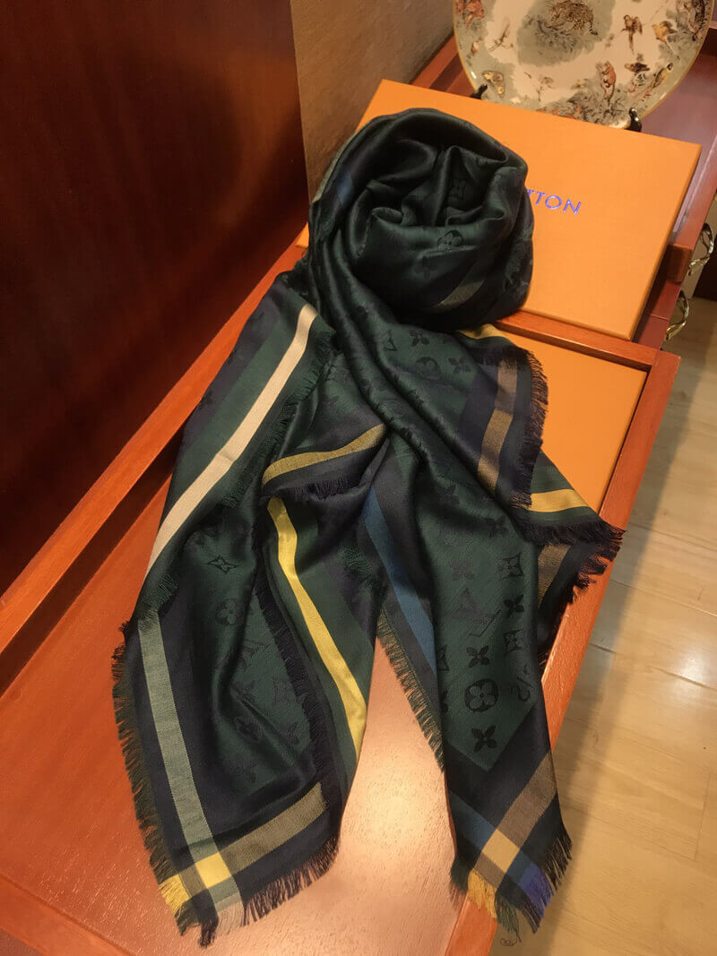 Louis Vuitton Monogram Shine Shawl 3505