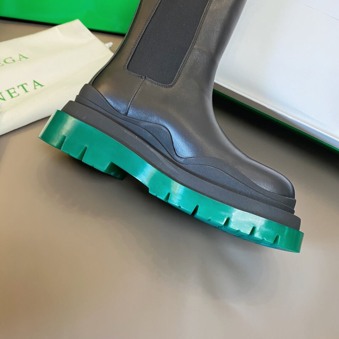 Bottega Veneta Rubber-Trimmed Leather Chelsea Boots Black/Green