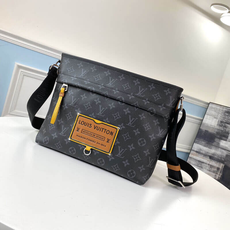 Louis Vuitton Discovery Besace Zippée M45214